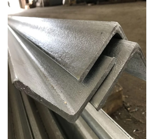 Оцинкованные уголки в Речице от Спецметаллстрой